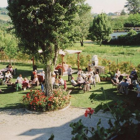 Cascina Rocca - Guest House Castiglione Falletto Buitenkant foto