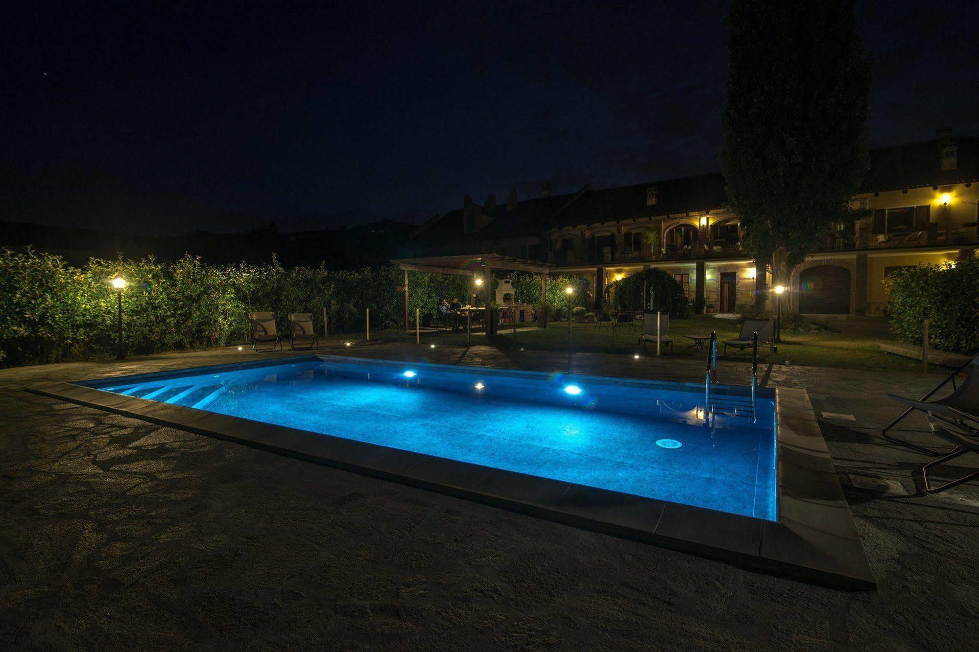 Cascina Rocca - Guest House Castiglione Falletto Buitenkant foto