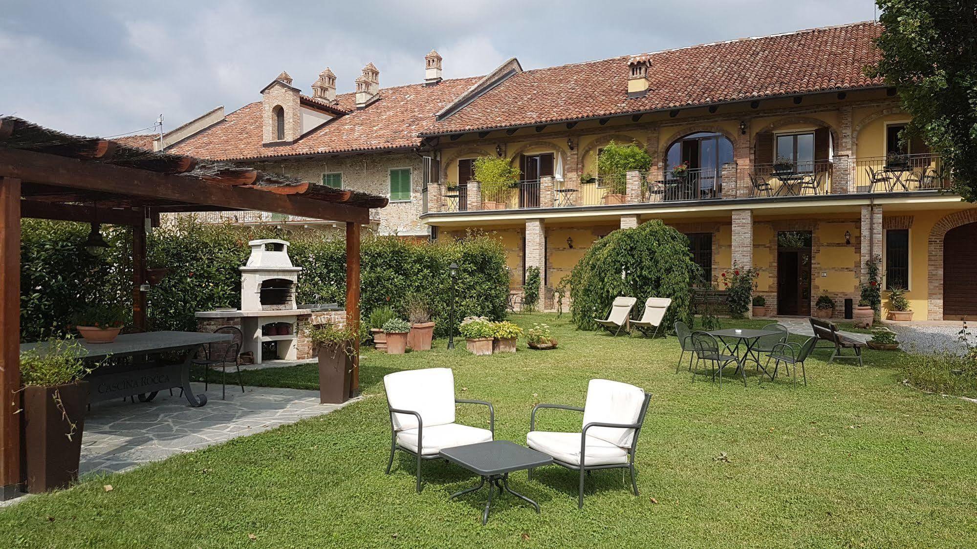 Cascina Rocca - Guest House Castiglione Falletto Buitenkant foto